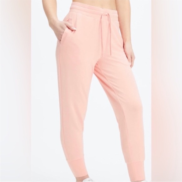 CLEAR OUT! Fabletics Pinky Peach Sweatpants loungewear small - Picture 3 of 8